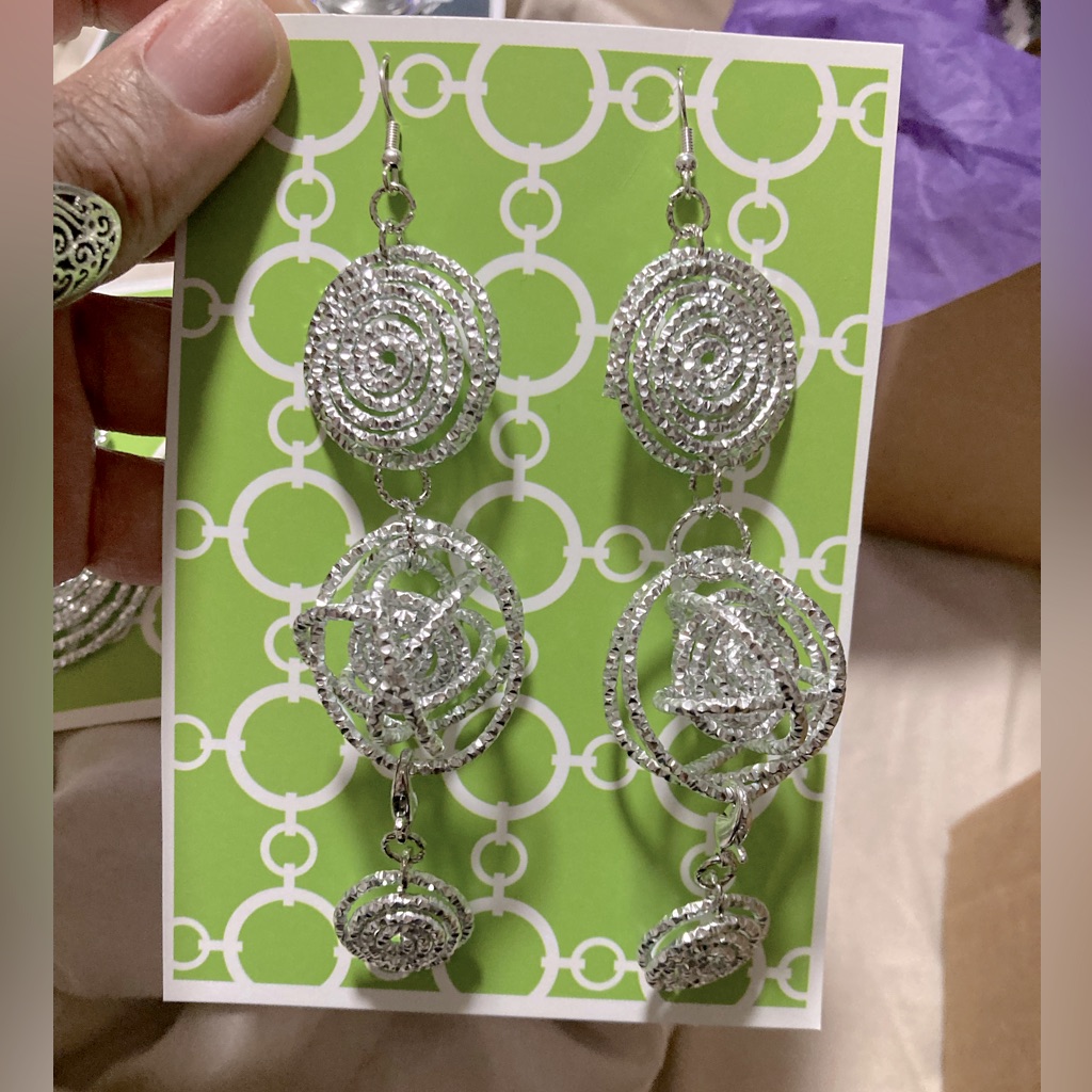 Shiny Dangles